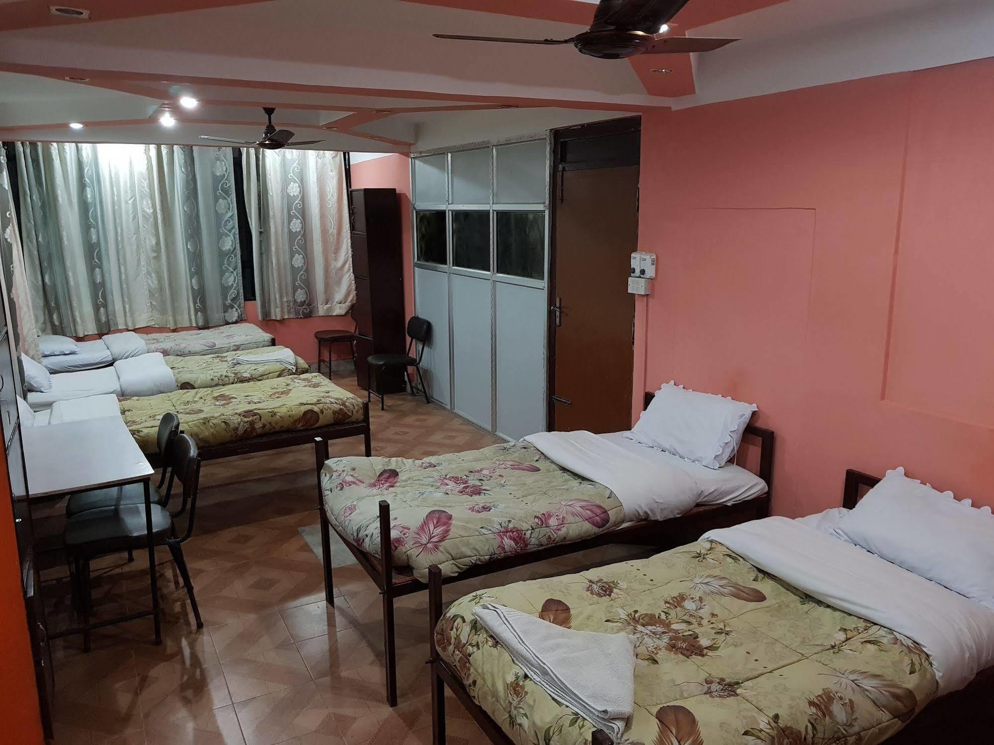 Hotel Lotus Buddha Inn กาฐมาณฑุ ภายนอก รูปภาพ