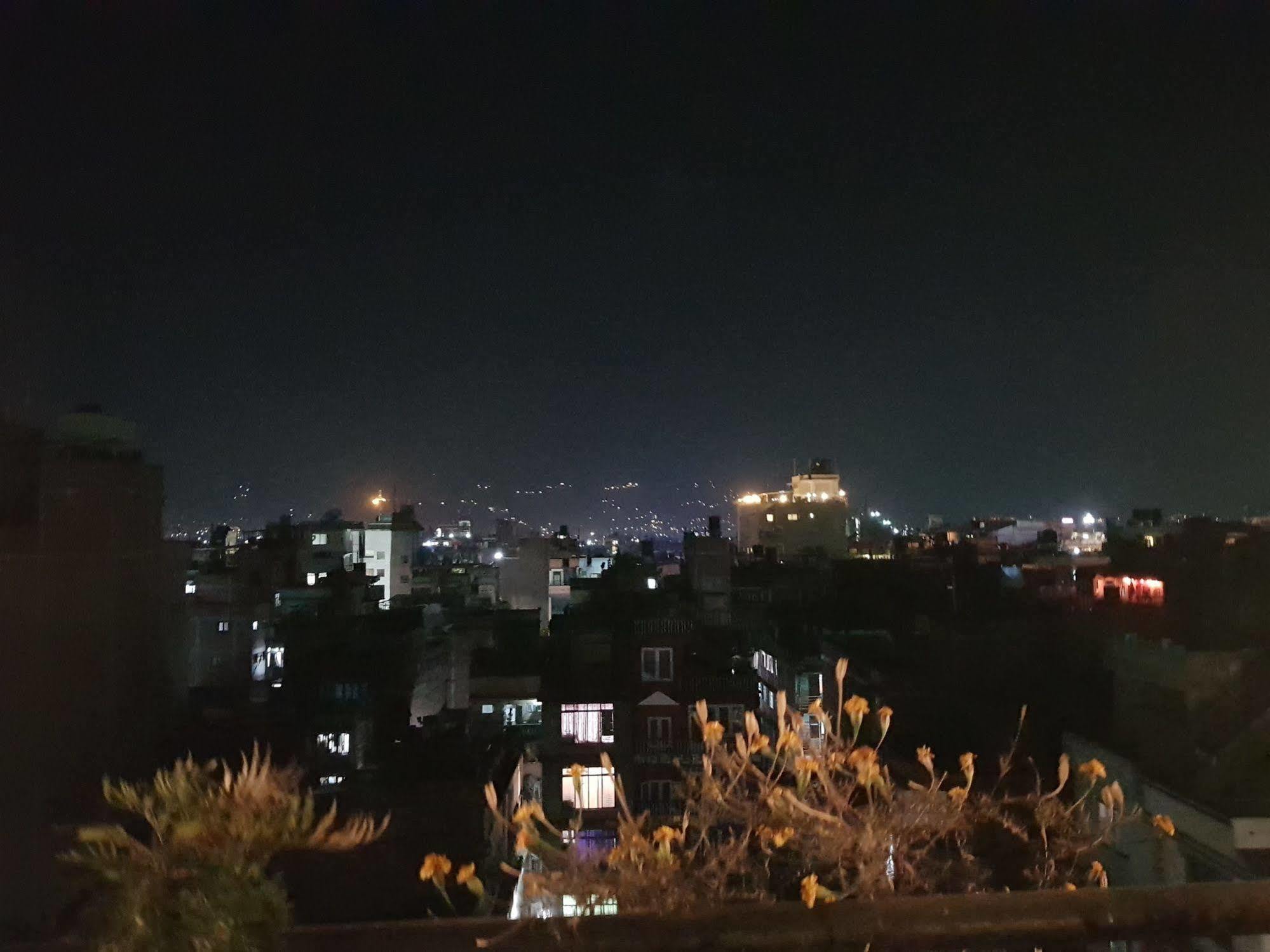 Hotel Lotus Buddha Inn กาฐมาณฑุ ภายนอก รูปภาพ