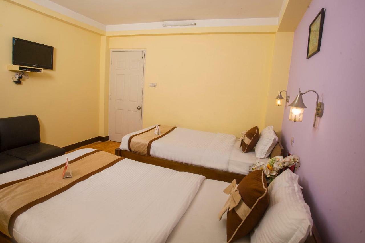 Hotel Lotus Buddha Inn กาฐมาณฑุ ภายนอก รูปภาพ